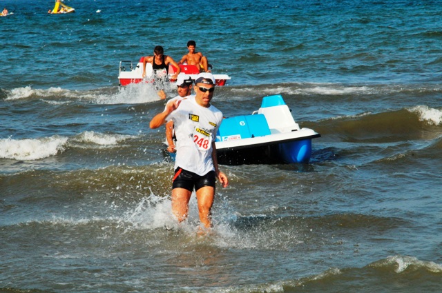 10000_sulla_sabbia - beach pedalo.jpg