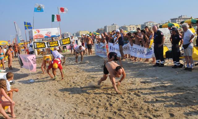 10000_sulla_sabbia - gattoni_in_azione.JPG
