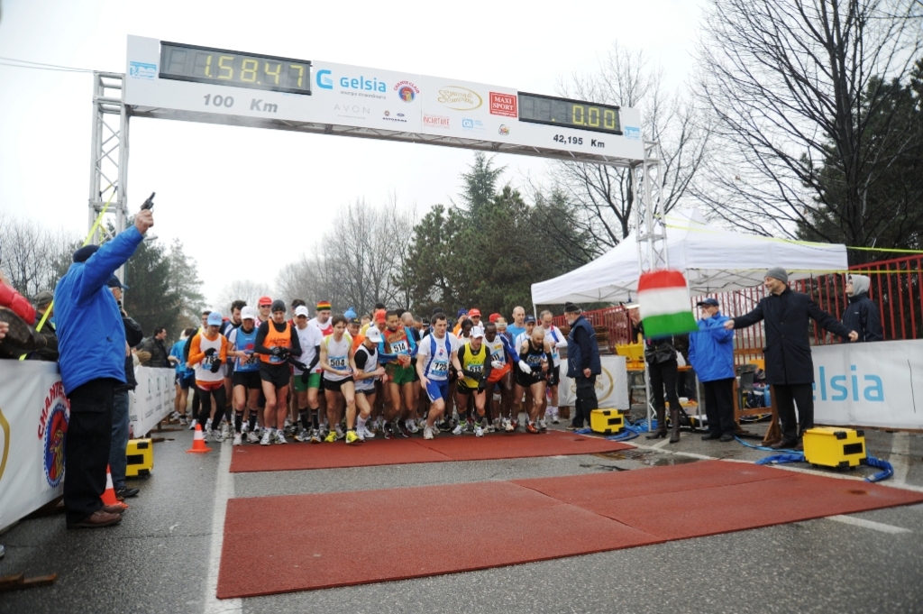 100_Chilometri_di_Seregno - Partenza maratona.JPG