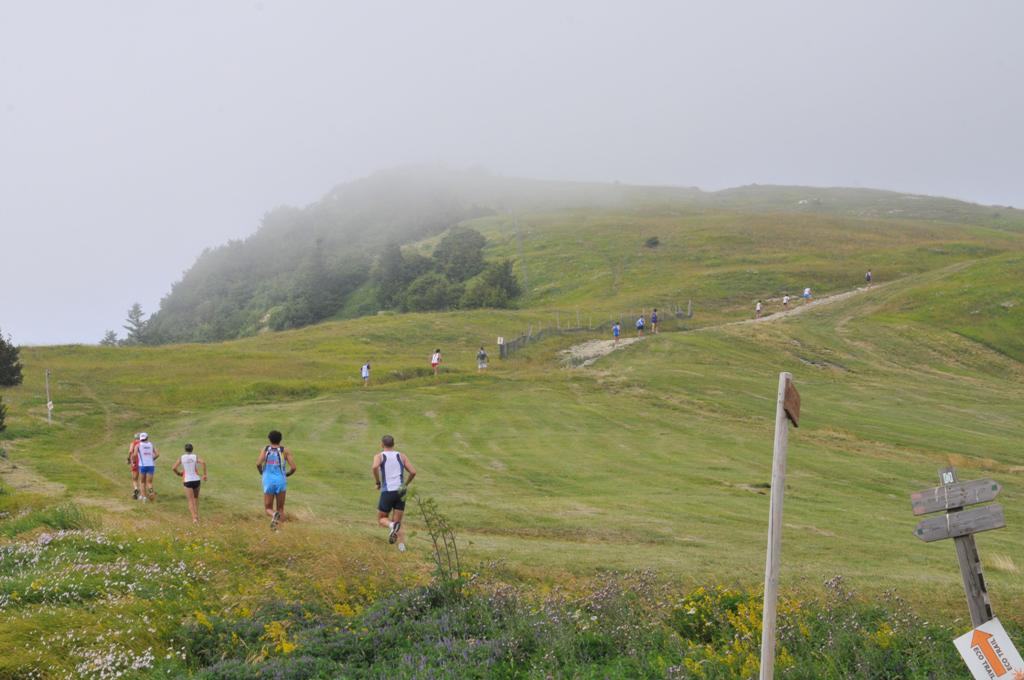 4o_Eco_Trail_Running_Sasso_Simone_e_Simoncello - a00.jpg