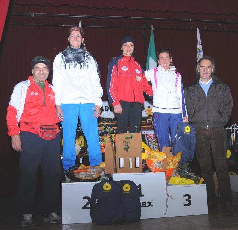 6o_Monte_dello_Scudo - podio donne.JPG