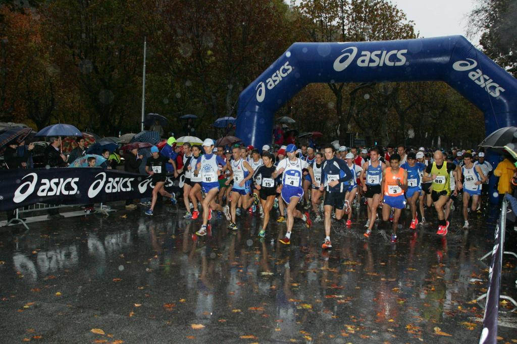 APPLE_RUN - Apple Run 2011 - Partenza (FOTO RUO ROCH CAVOUR).jpg