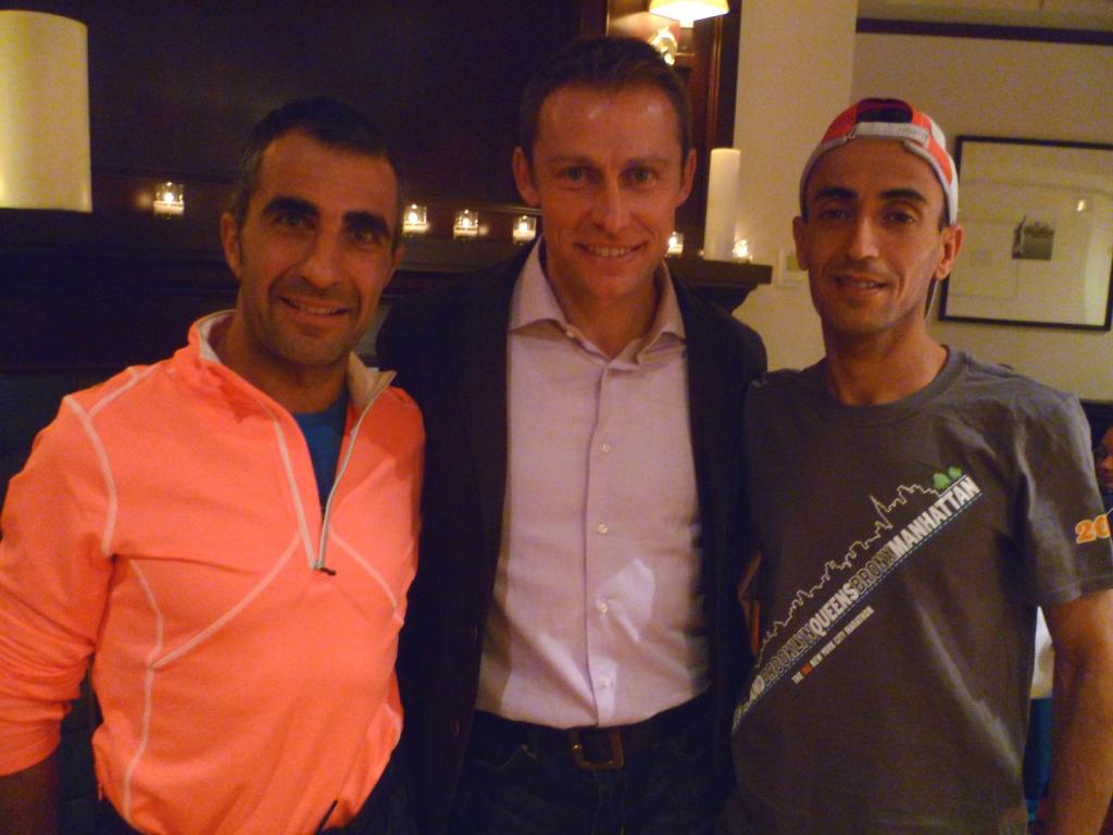 Aspettando_Maratona_di_New_York_2011/b - da sx Conti Baldini e Saij.JPG
