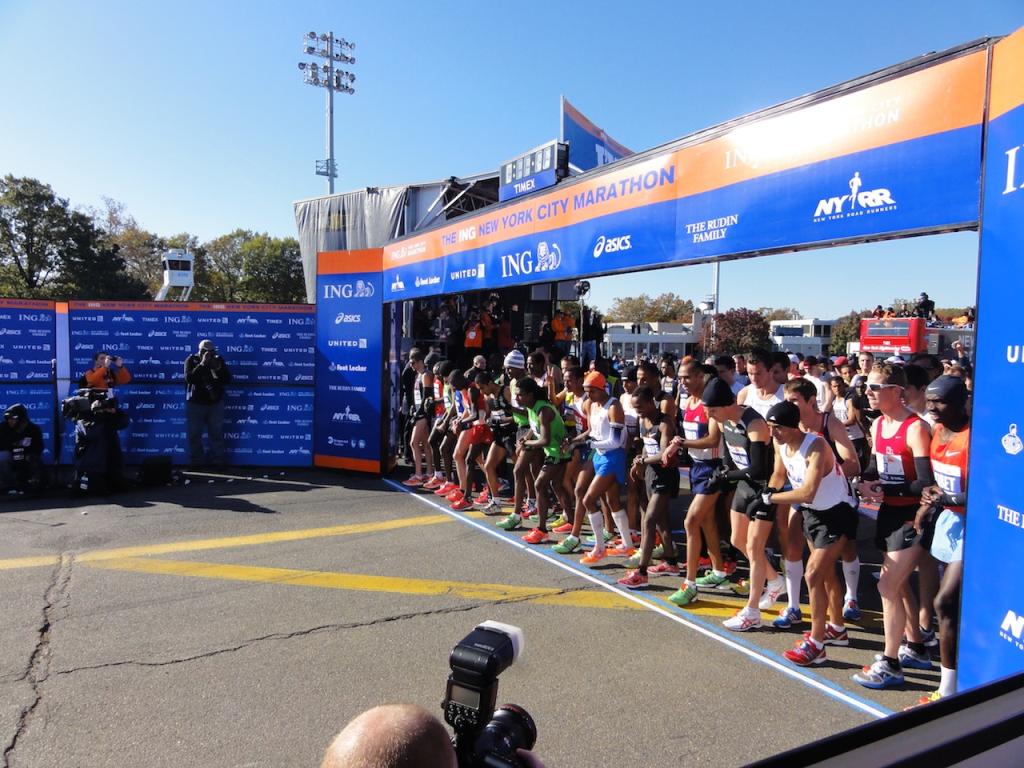 Aspettando_Maratona_di_New_York_2011/b - partenza top runners.JPG
