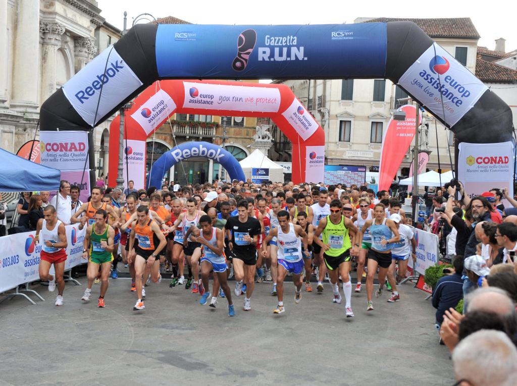 GAZZETTA_RUN - partenza.JPG