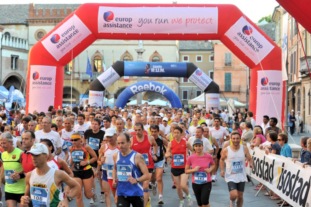 b/GAZZETTA_RUN - partenzar.JPG
