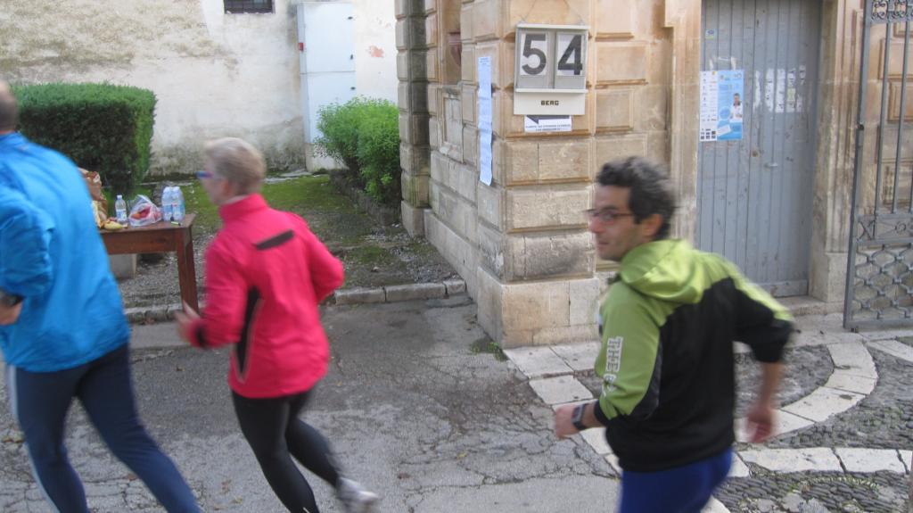 Giornata_Mondiale_del_Diabete_con_100_Km_del_Passeggiatore - Passaggio al 54oKm.JPG