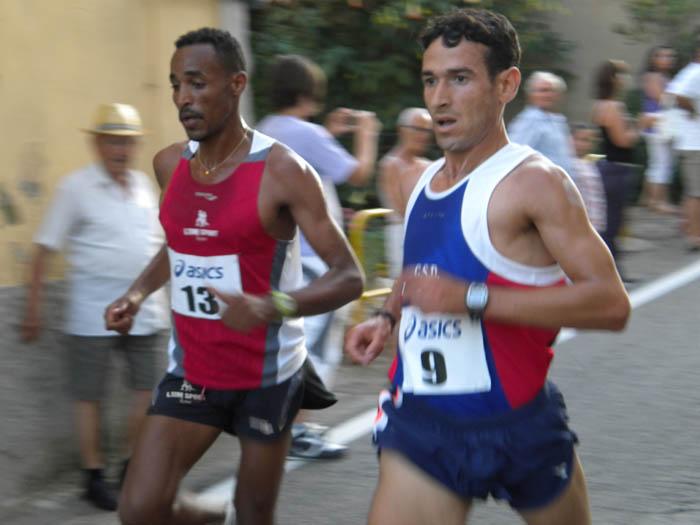 Giro_delle_Contrade - Trivio 2011 Embaye-Adim.jpg