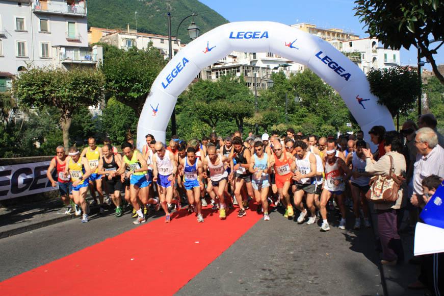 MARATONINA_DEI_MONTI_LATTARI - partenza.jpg MARATONINA_DEI_MONTI_LATTARI - partenza.jpg