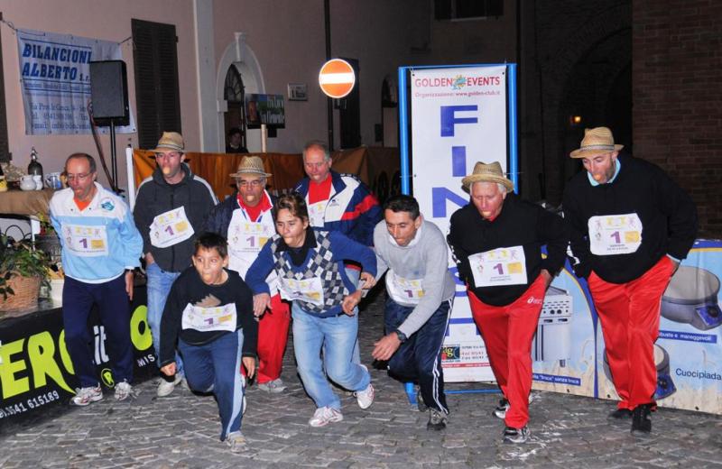 Maratonina_del_Vino_Citta_di_San_Clemente - corsa uovo.JPG