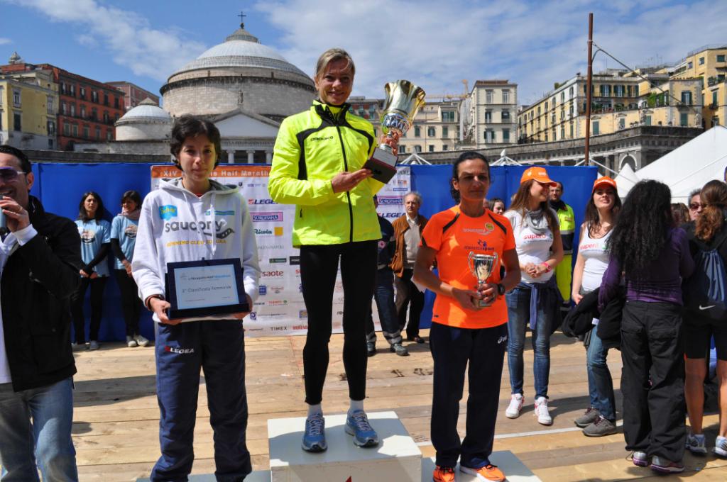 Neapolis_Half_Marathon - PODIO-FEMMINILE-NEAPOLIS-HALF-MARATHON-2011.jpg