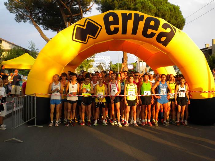 Notturna_di_Borgo_Hermada - notturna 2011 partenza.jpg