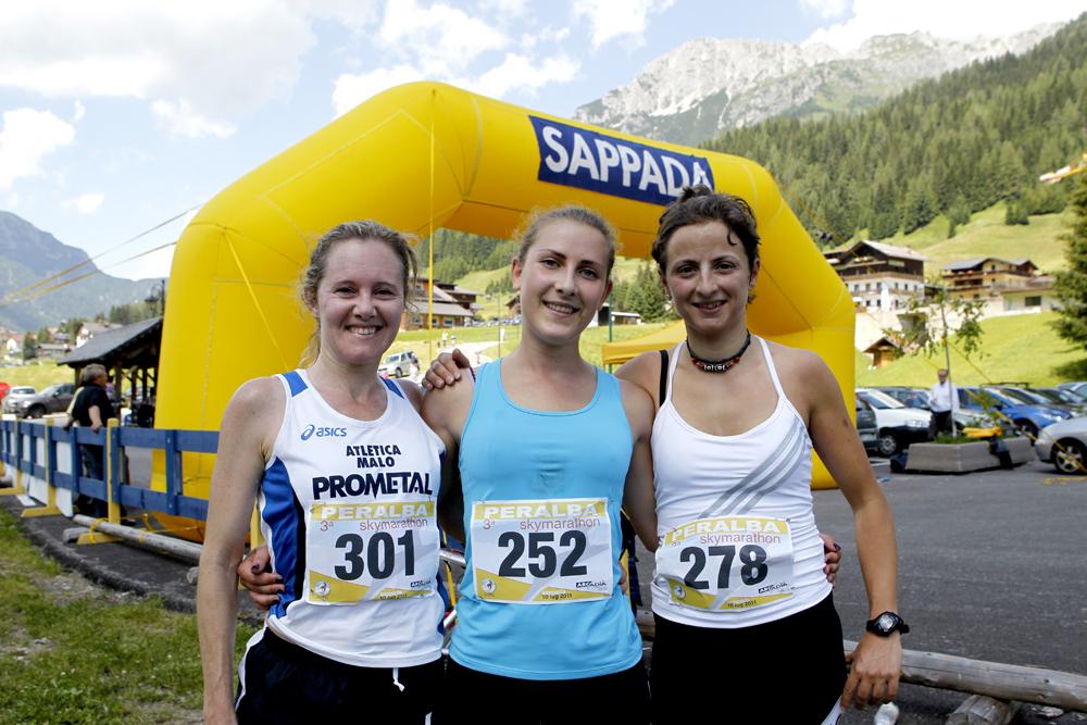 PERALBA_MARATHON - podio femminile tracciato breve (FOTO SOLERO SAPPADA).JPG