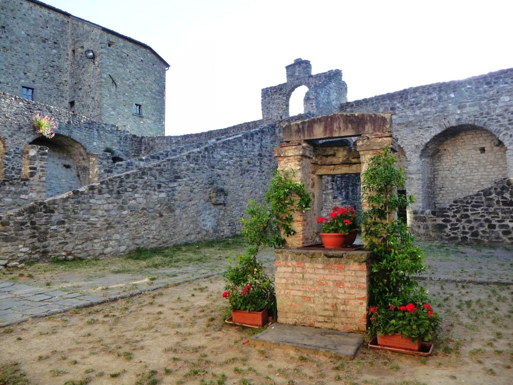The_AbbotsWay_Ultra_Trail - pontremoli 2.jpg