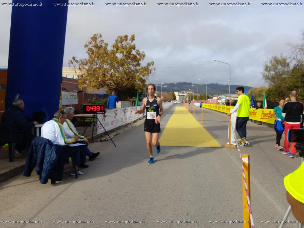 44a_Passeggiata_alla_Fiera - Zarrivo annetti.jpg