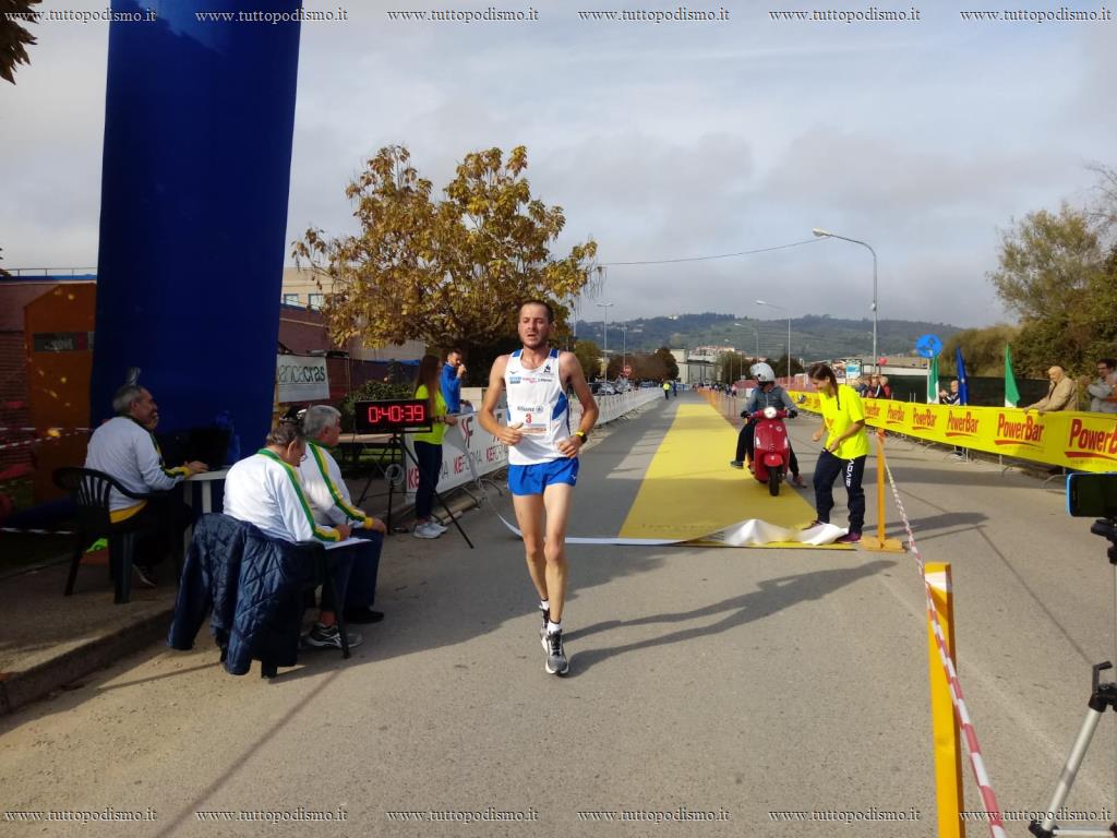 44a_Passeggiata_alla_Fiera - Zarrivo di graziani.jpg