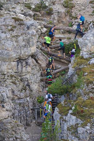 DELICIOUS_TRAIL_DOLOMITI_2016 -  un passaggio della garaBEN0767.jpg