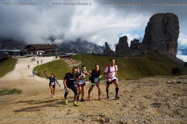 DELICIOUS_TRAIL_DOLOMITI_2016 - Un passaggio della gara - BEN1416.jpg