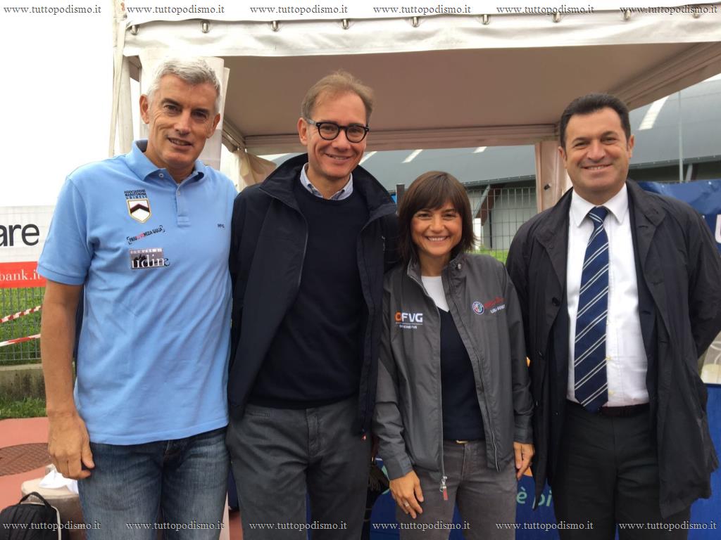 Maratonina_di_Udine_2017 - Udine 2017b_Serracchiani in partenza.JPG